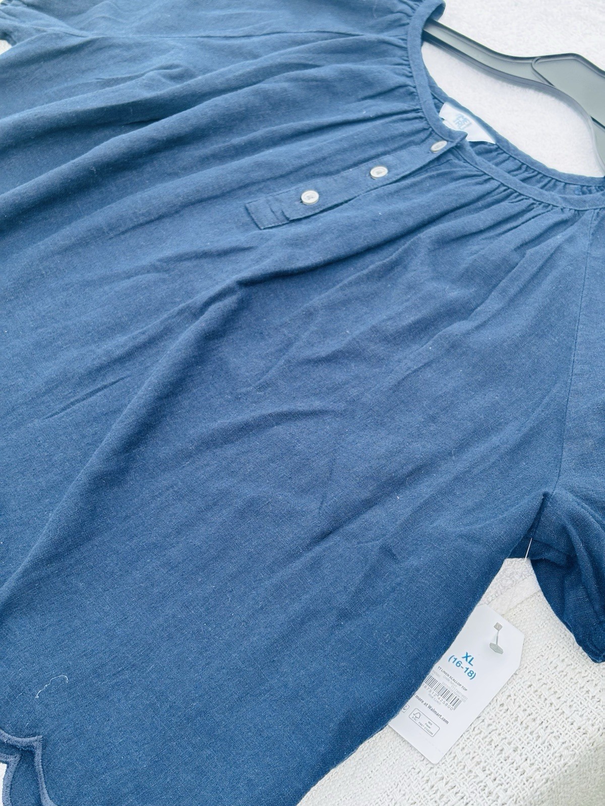 New Time and Tru Blue Linen Blend Scalloped Hem Blouse – Size XL (16-18)