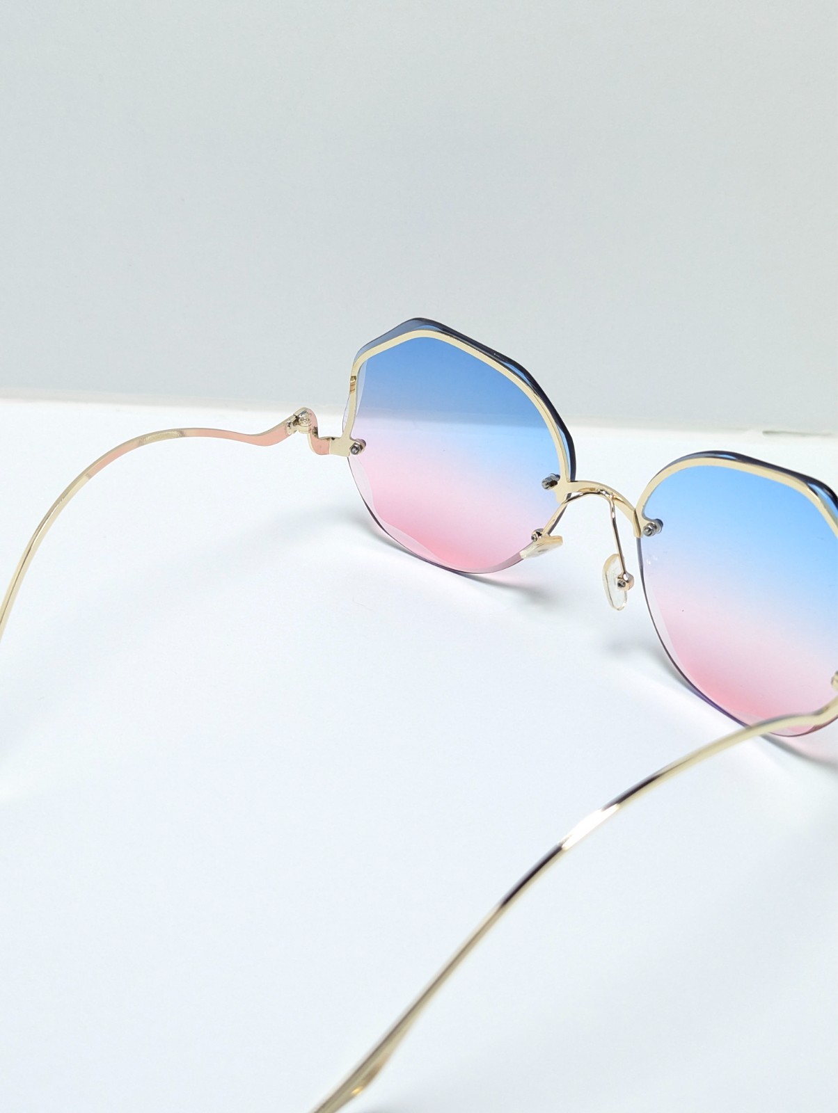 Chic Blue Pink Gradient UV Gold Geometric Semi Rim Women’s Fashion Sunglasses