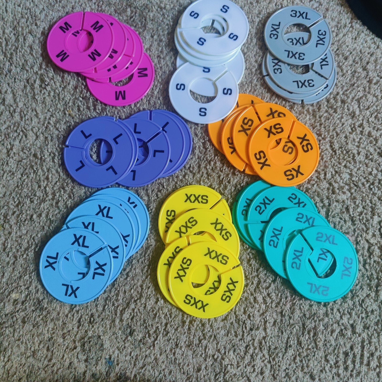 CLOTHING SIZE DIVIDERS S M L XL XS 3XL 5 PIECE EACH SIZE* Lot Of 40 Pieces