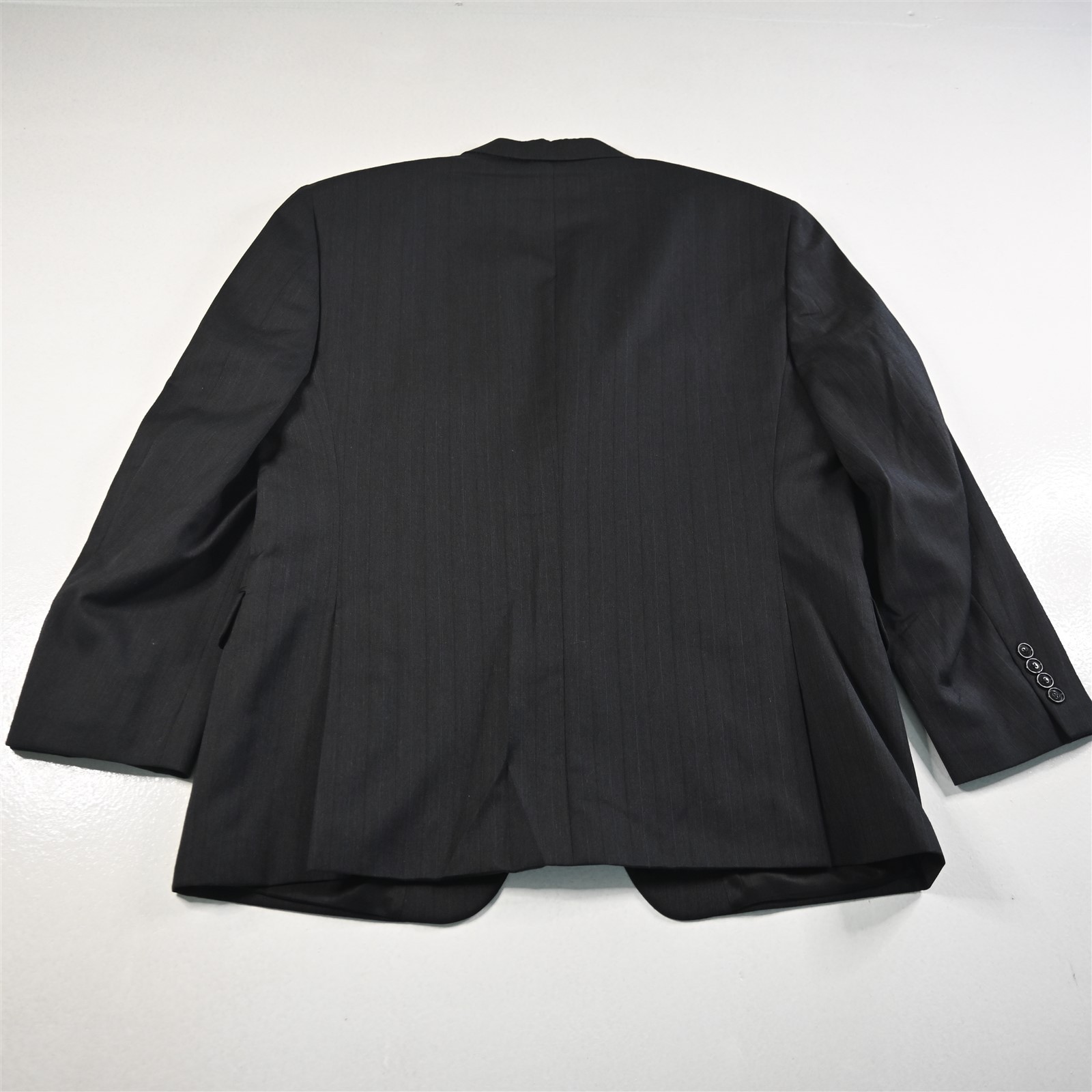 Jones New York 42R 34×30 Gray Striped 100% Wool Mens Jacket Pants Suit