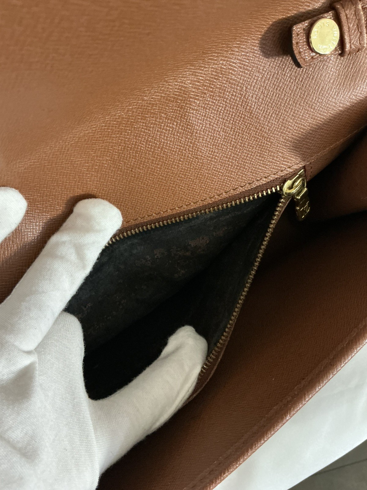LOUIS VUITTON Monogram Bordeaux Shoulder Bag with COA Preloved Good 👜