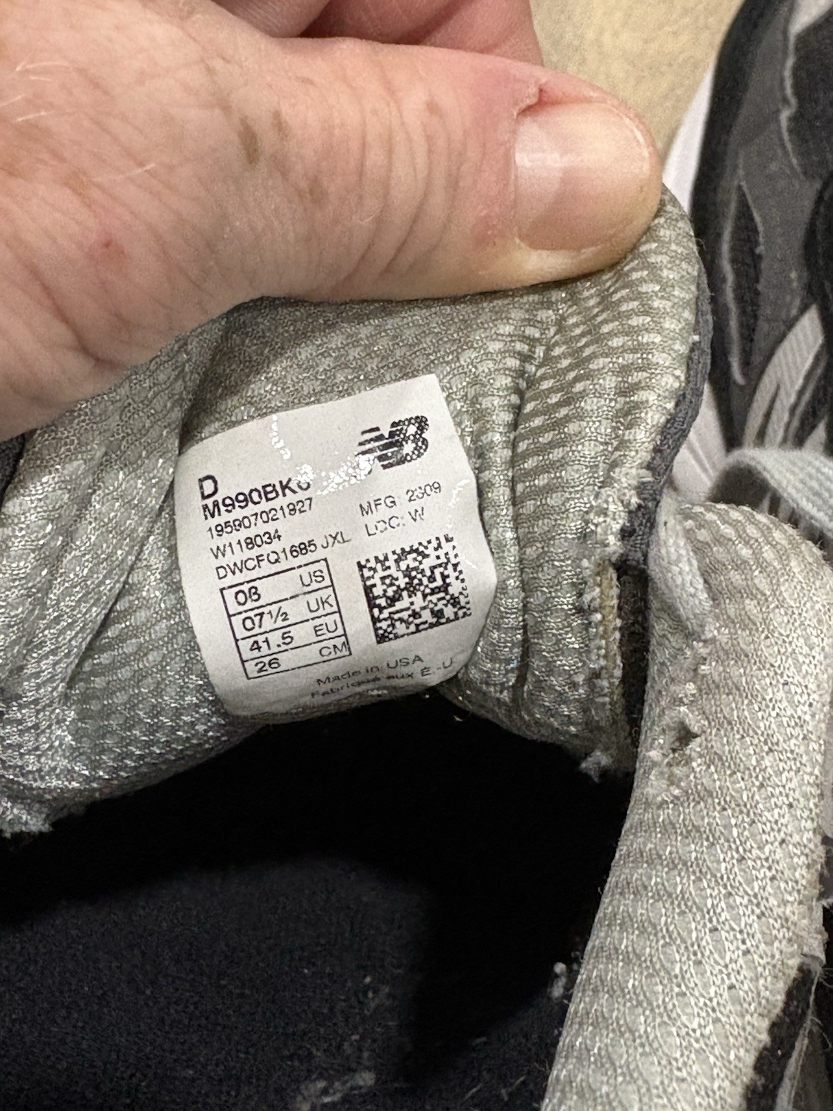 Size 8 – New Balance 990v6 Made in USA Black Silver