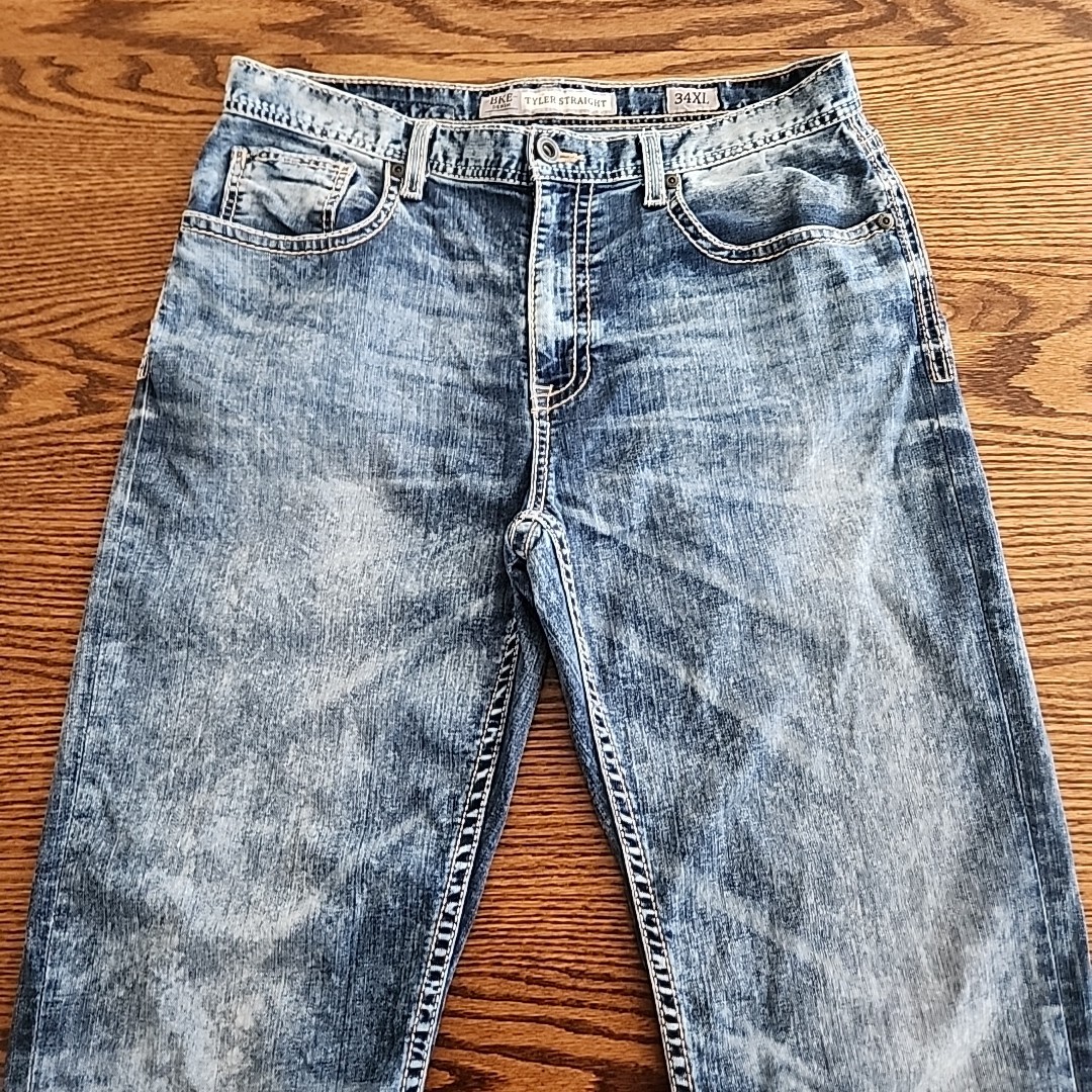 Buckle BKE Tyler Straight 34XL Medium Wash Whiskering Men’s Blue Jeans 34/35