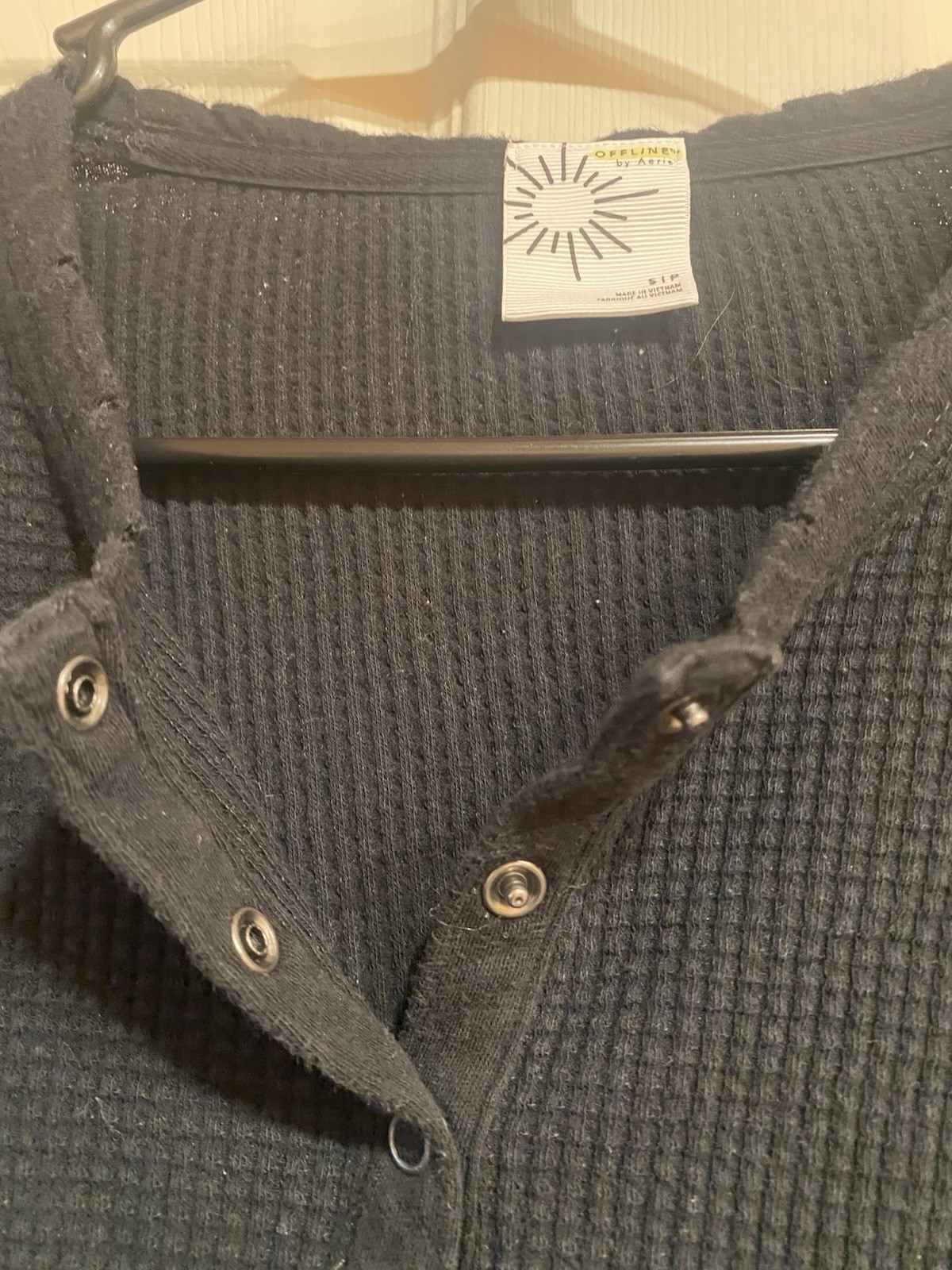 OFFLINE by Aerie Women Black Waffle Knit Snap Henley Long Sleeve Shirt S small