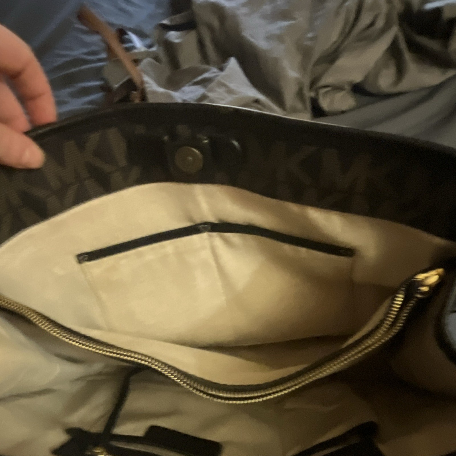 Michael Kors Logo Tote Bag Brown/Black Gold Hardware Zip/Snap Lined Pockets