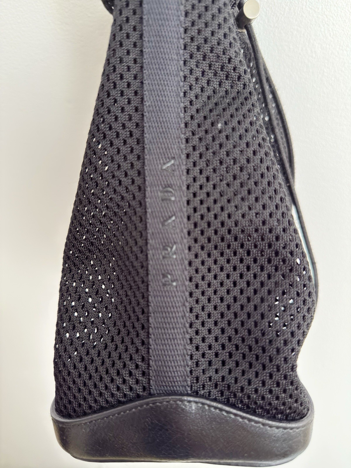 PRADA Mesh and Leather Messenger Bag – Authentic Vintage/Made in Italy