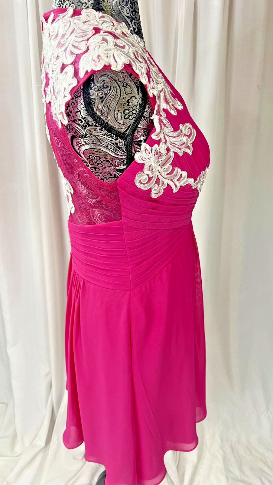 NWT JJ’s House Fuchsia Pink V-Neck Chiffon Cocktail Dress with Lace Appliques