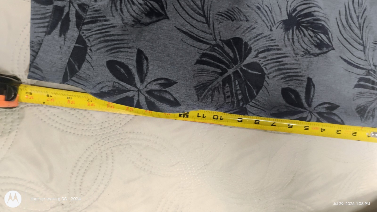 TravisMathew Men’s Bermuda Shorts Blue Tropical Floral Flat Front Pockets 10in