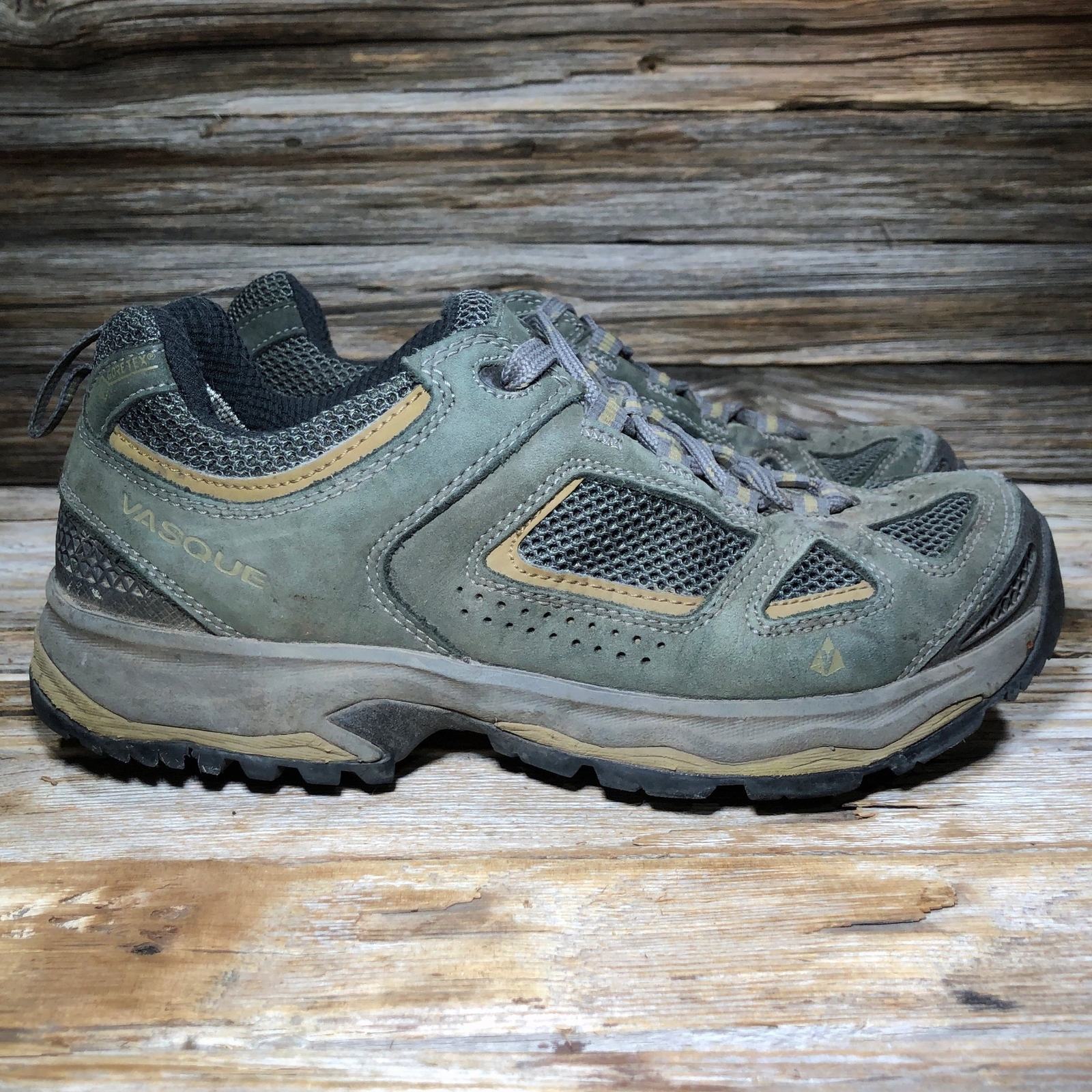 Vasque 7196 Breeze III Low Vibram Outdoor Waterproof Boots Men US 7, UK 6, EU 39