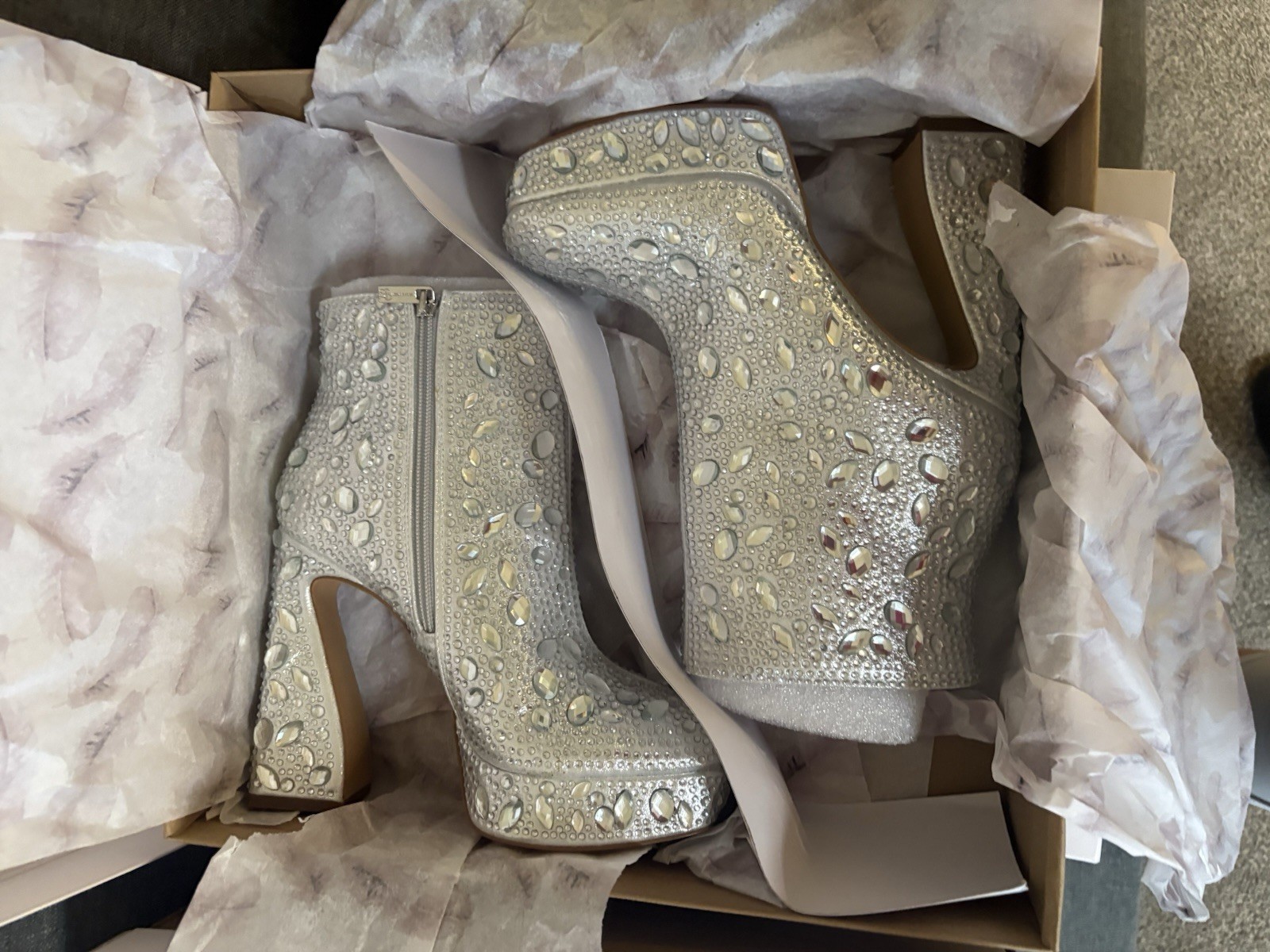 Jessica Simpson Dolly Retro Platforms