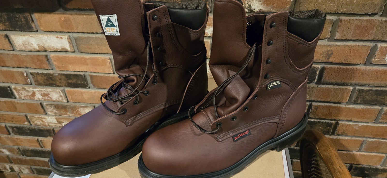 Red Wing 2412 Size 11.5E Leather Boots Goretex Insulated Steel Toe