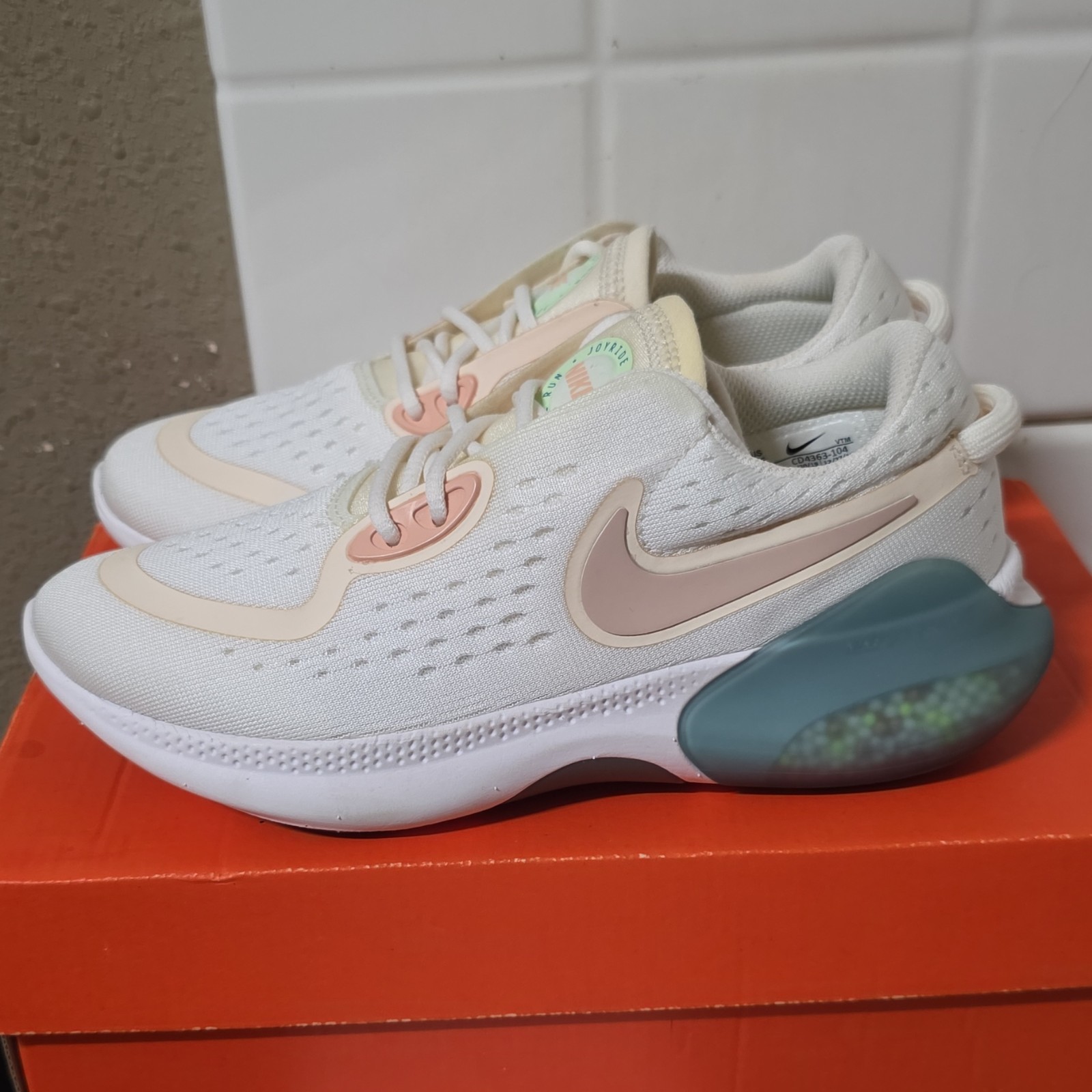 Nike Joyride Dual Run Sail Ivory Pink Blue Womens 5.5 (Youth 3) CD4363-104 VNDS