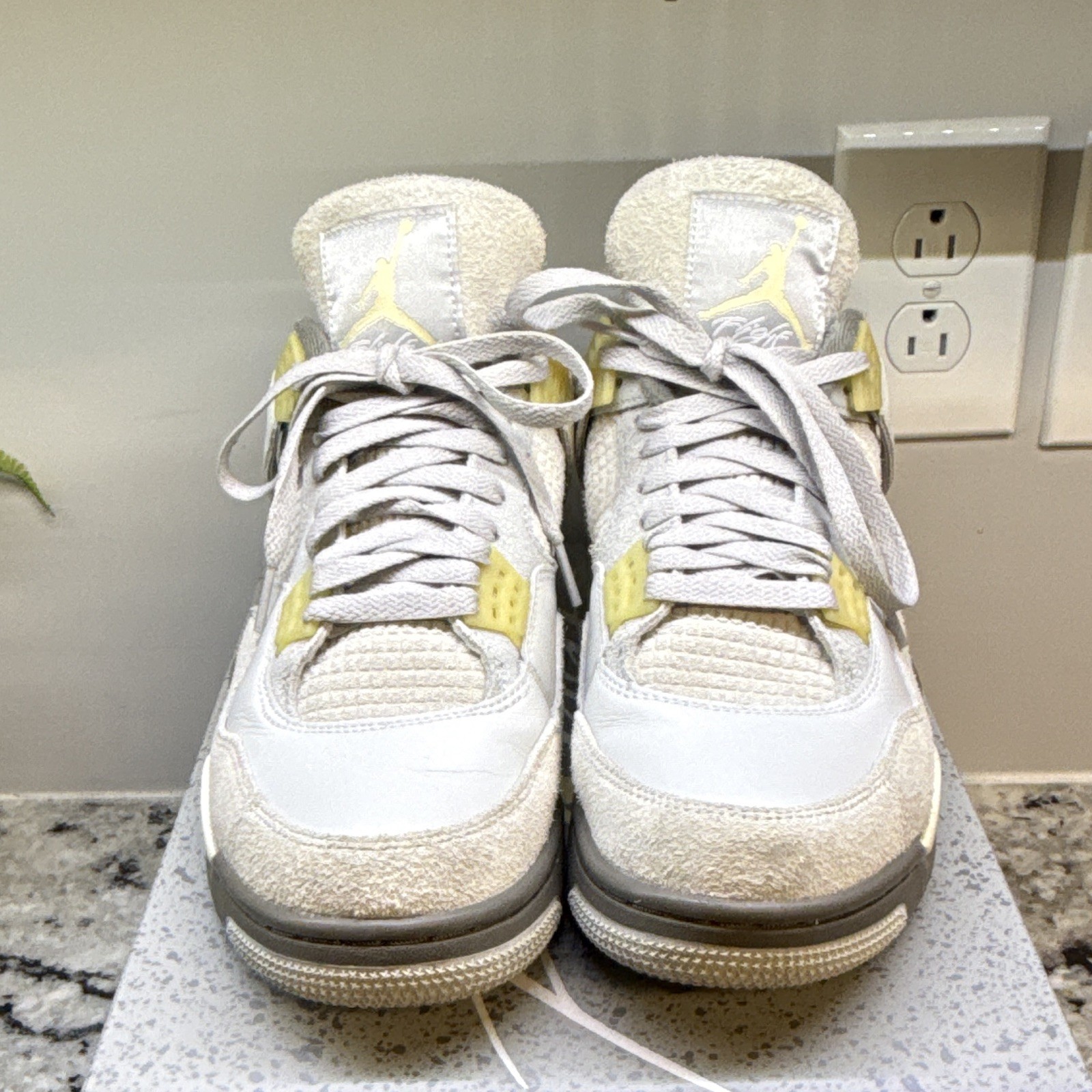 Nike Air Jordan 4 Retro SE Craft Photon Dust Grey Size 10.5 Used