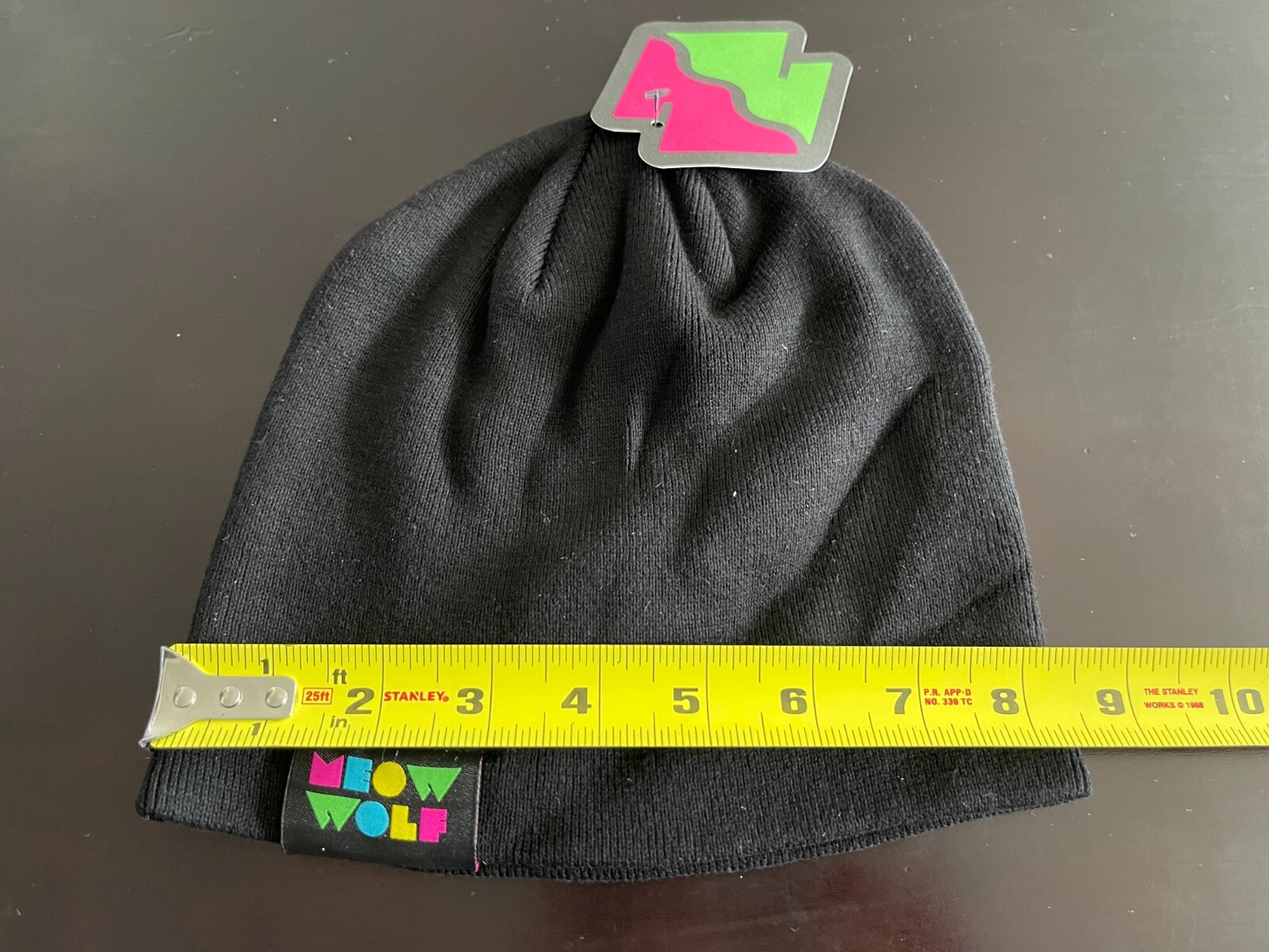 New in Packaging Meow Wolf Cuffless Beanies – Unisex Black One Size – BBR4347