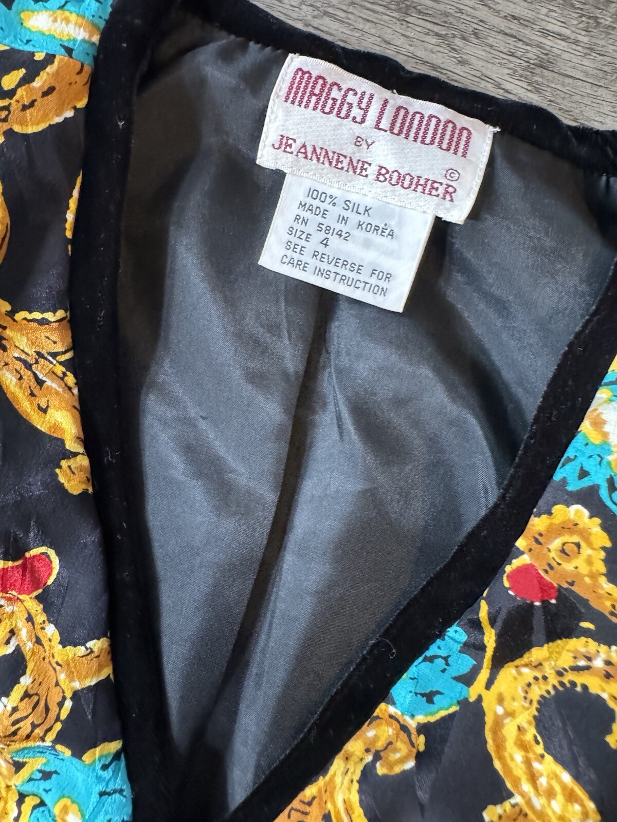 Maggy London 100% Silk Colorfull Retro Uniform Size 4 Cropped Puffed Shoulder