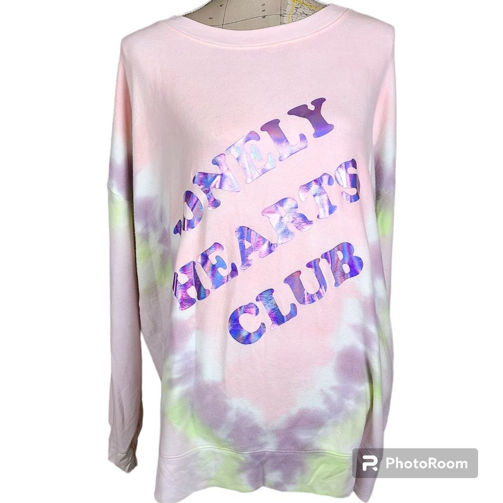 WILDFOX Size Medium Powder Pink Tie-Dye Lonely Hearts Club Sweatshirt NWT