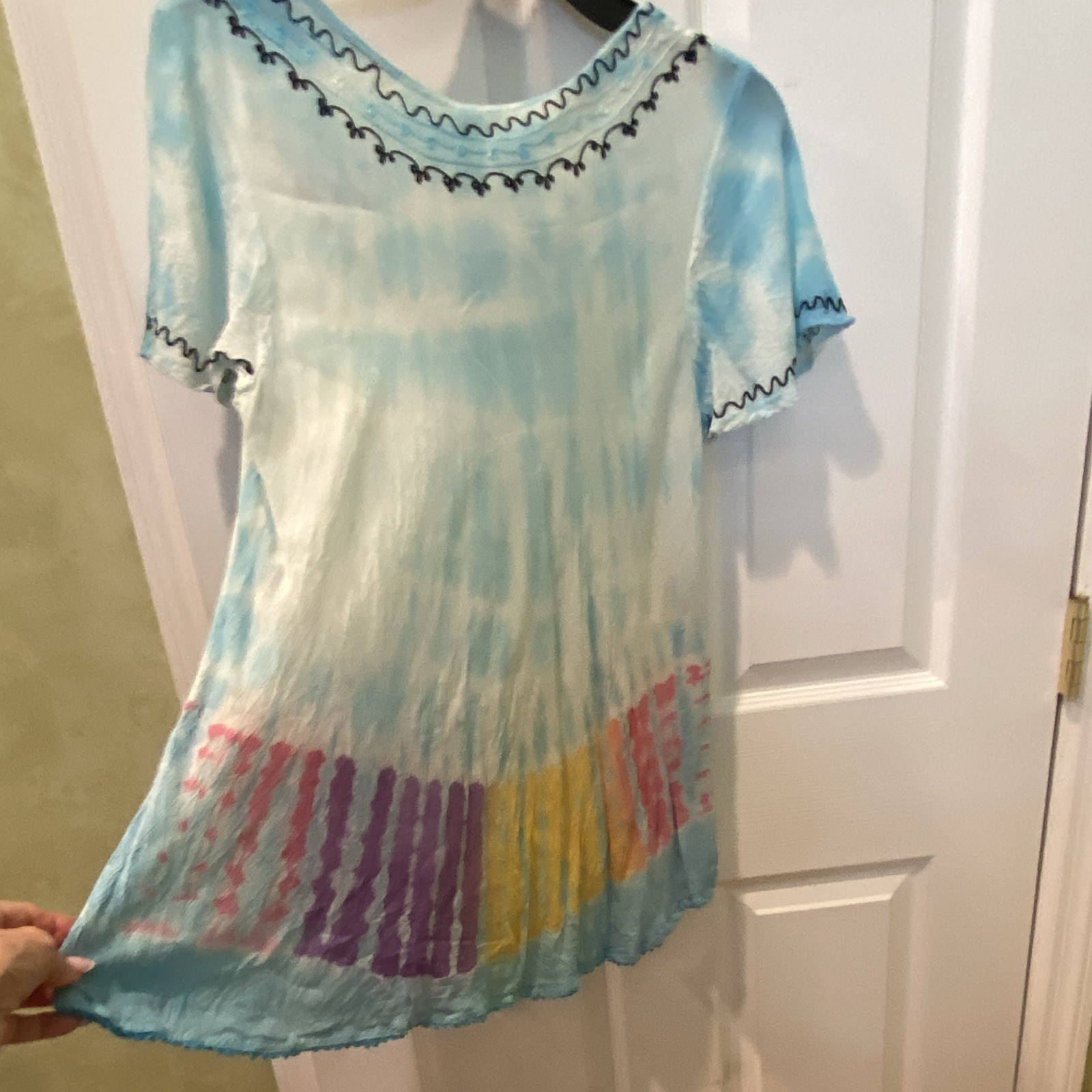 India Boutique Tie-Dye Embroidered Tunic Tee Short Sleeve Round Neck S