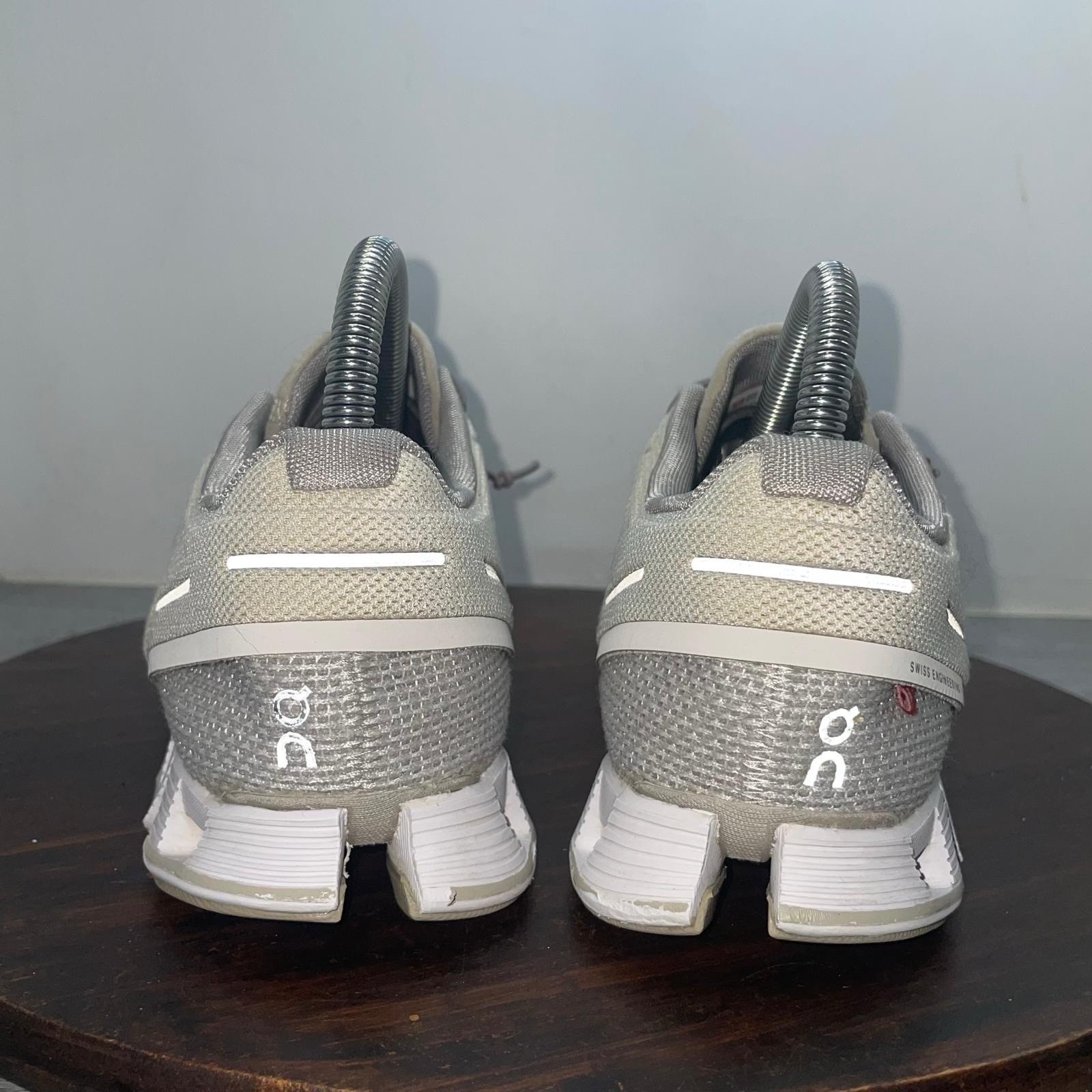 On Shoes Women’s 8 Cloud 5 Pearl White Mesh Low Top Running Athletic Sneaker