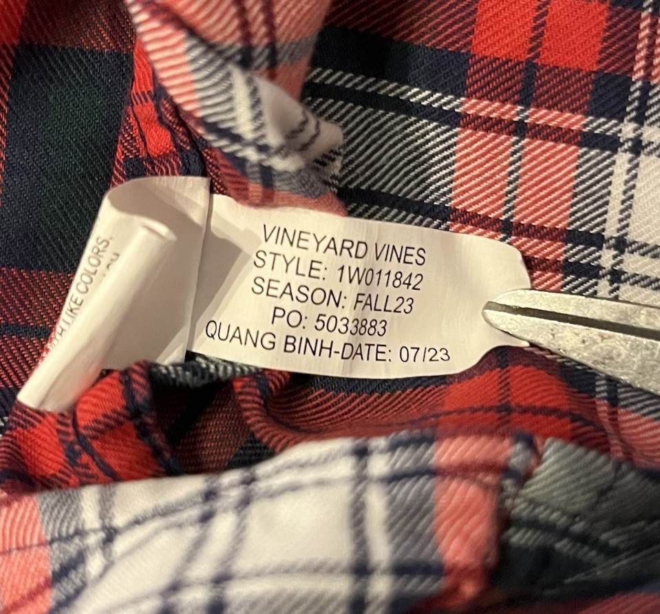 Vineyard Vines Men’s Classic Fit Whale Cotton Shirt in Red Plaid Size Large NWOT