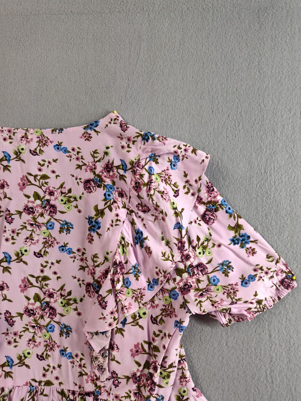 Forever 21 Women Romper M Purple Floral Ruffle Puff Sleeve V Neck Summer Casual