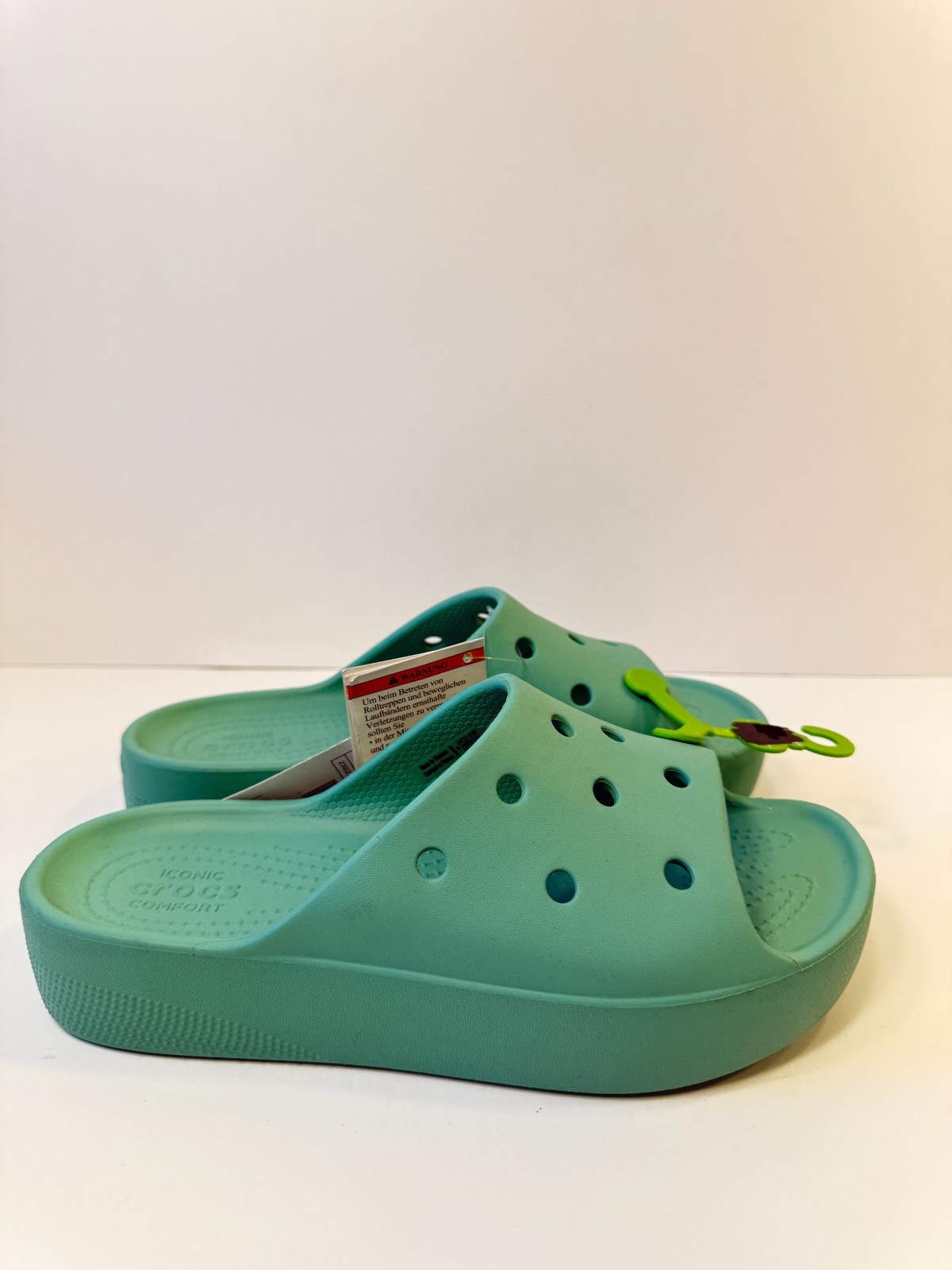 9.1 Crocs Womens Classic Platform Slide Teal-US 6
