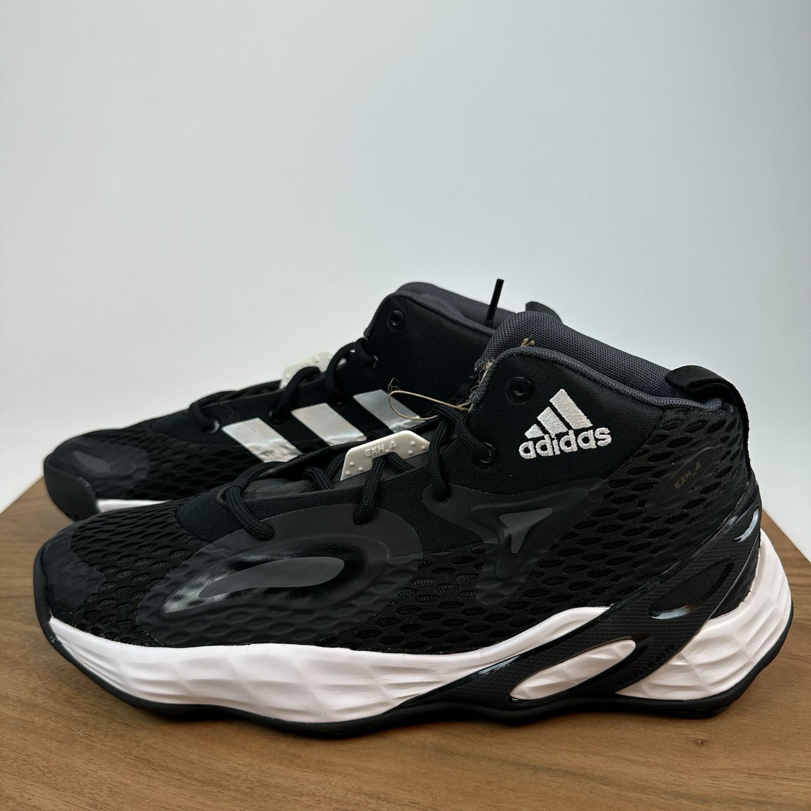 New NWB Mens Adidas Exhibit A Mid Black Basketball Shoes Sneakers Size 9 M