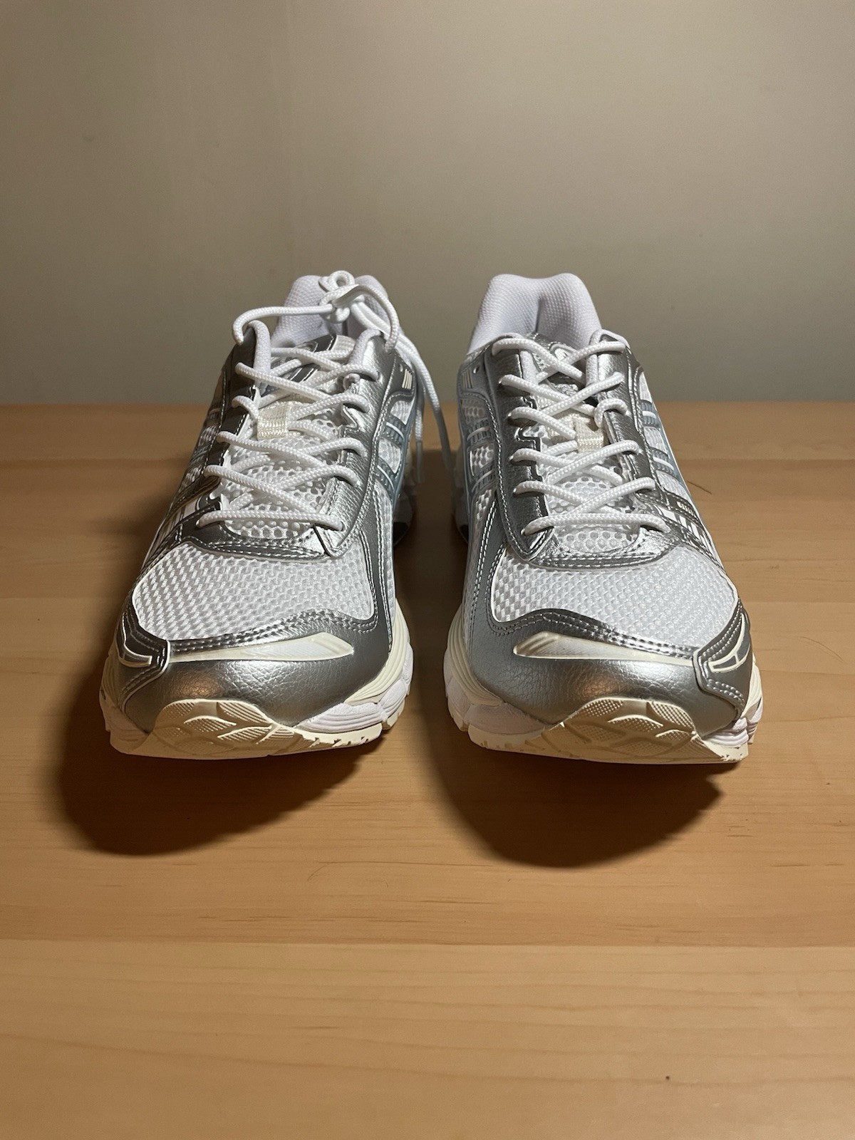 Size 10 – ASICS Gel Kayano 12.1 “White/Dolphin Grey” New/Never Worn 1203A759-101