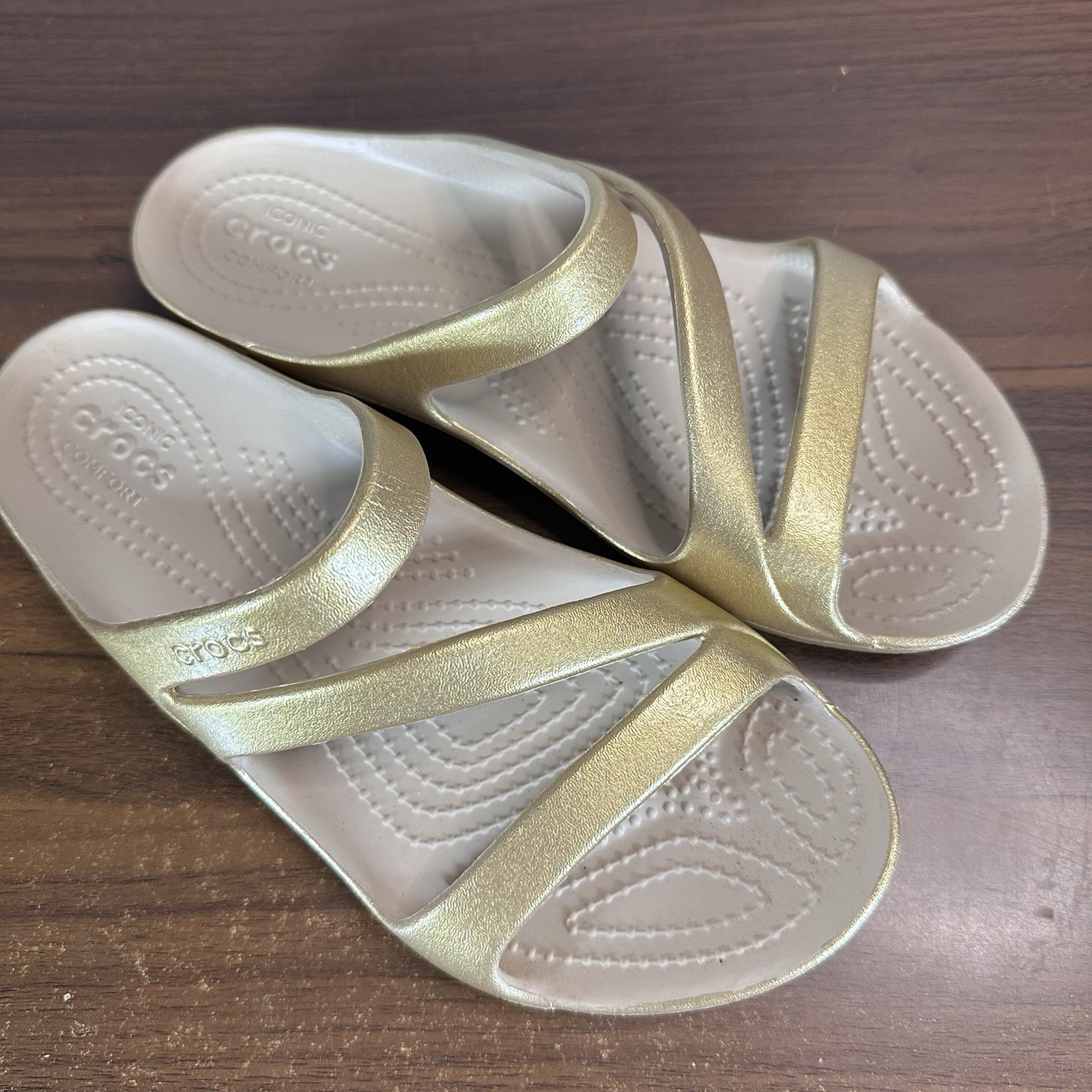 Crocs Sandals Womens 6 Kadee II Slide Metallic Gold Casual 210147
