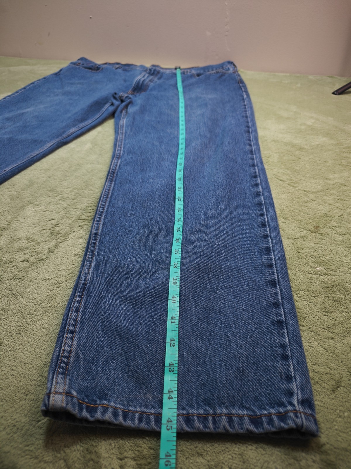 Levis 550 Relaxed Fit Jeans Mens 46×32 Medium Wash Blue Made in USA Vintage Deni