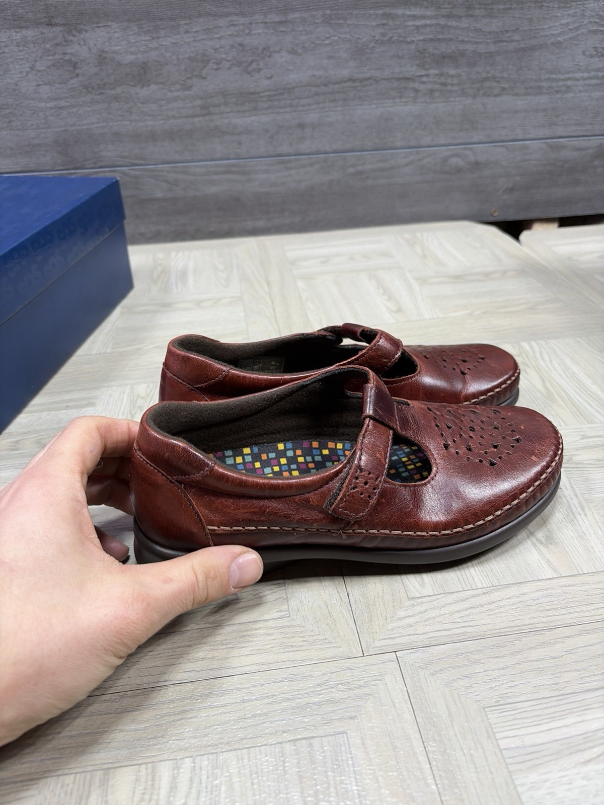 SAS Willow Roamer Walnut Brown Leather T-Strap Shoe Women 6 W USA Made Wide
