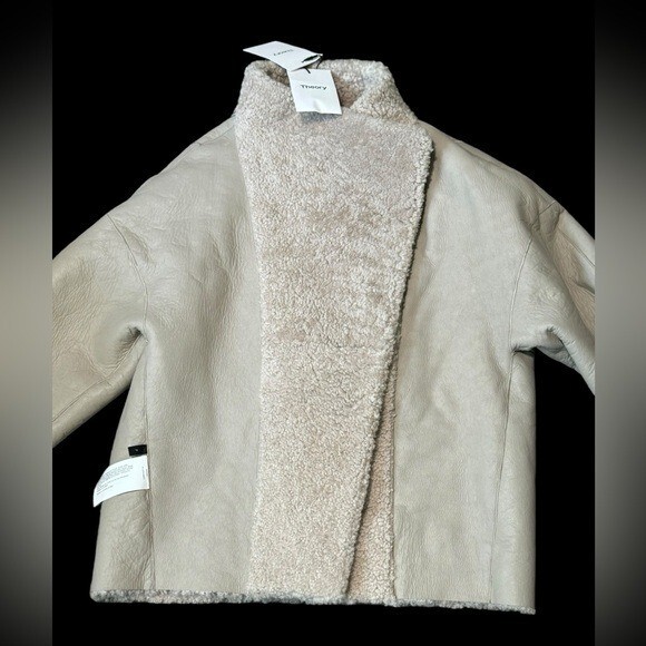 THEORY***Lamb Reversible Shearling Coat Jacket***Size Petite $2895