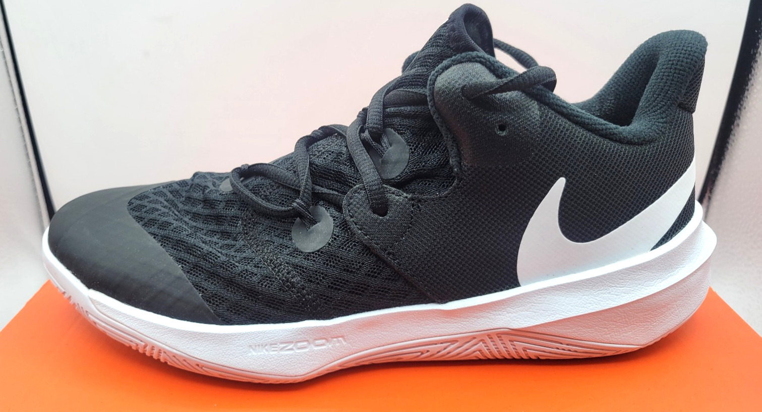 NIKE ZOOM HYPERSPEED COURT VOLLEYBALL MEN 6.5 WOMEN 8 BLACK WHITE C12964 010