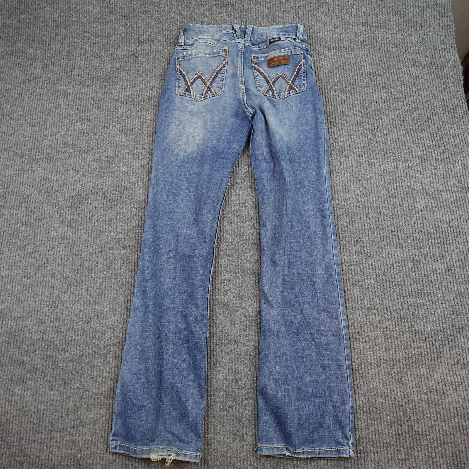 Wrangler Bootcut Jeans Womens 7 X 34 Medium Wash Blue Low Rise Stretch Denim