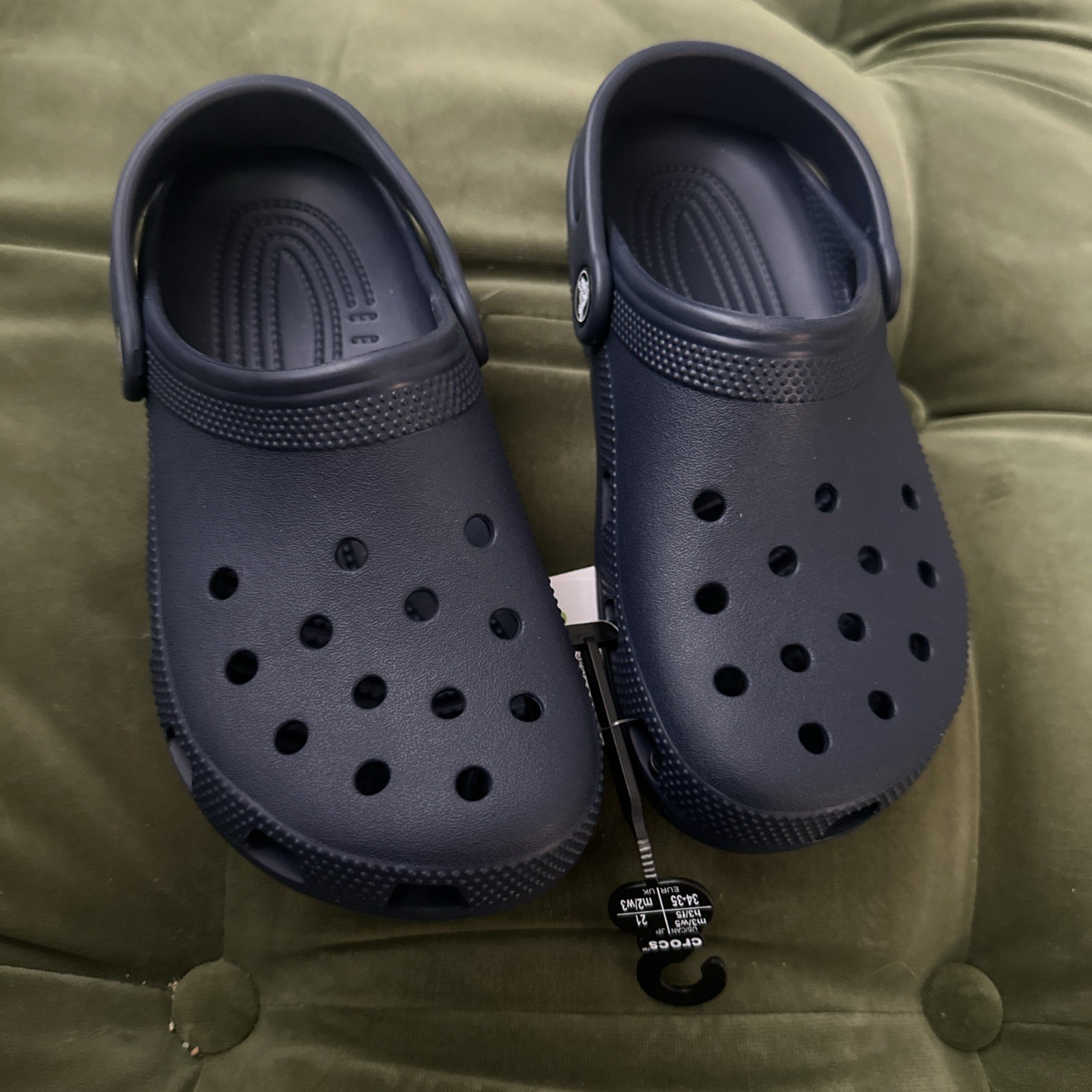 Crocs Unisex Classic Clogs Slip On Lightweight Sandals Navy Blue Sz Mns 3 Wmns 5