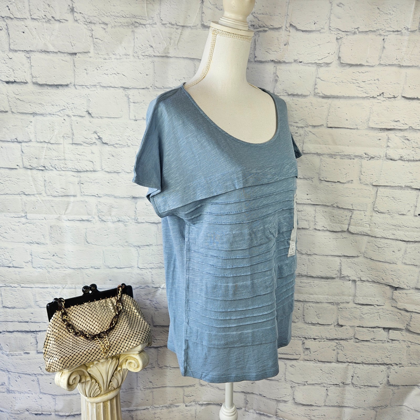 NWT Liz Claiborne Size L Light Indigo Blue Cap Sleeve Tiered Pullover Top Blouse