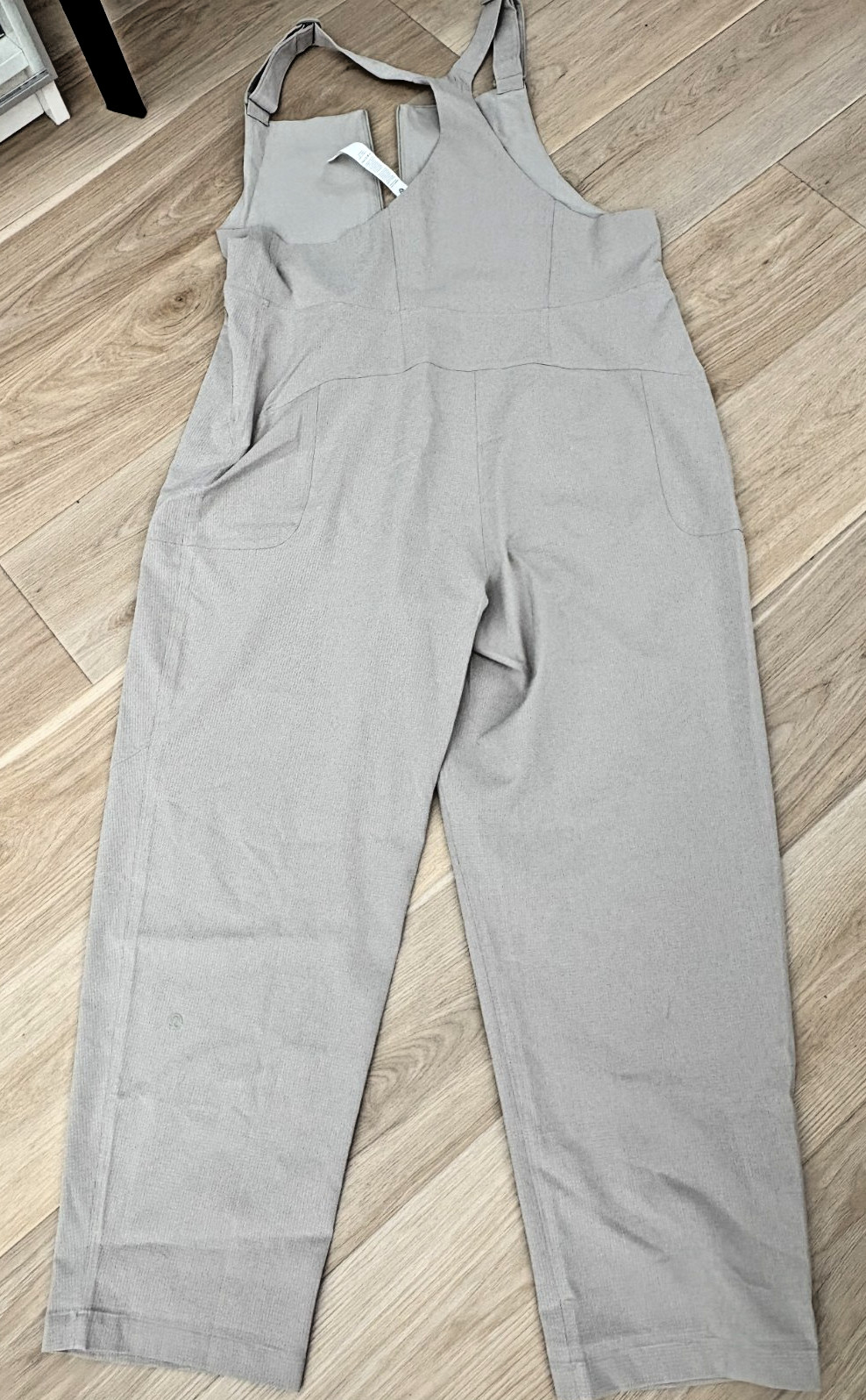 EUC Lululemon Woven Air Overalls, 26.5″ inseam, in Raw Linen (lt beige), sz 12!
