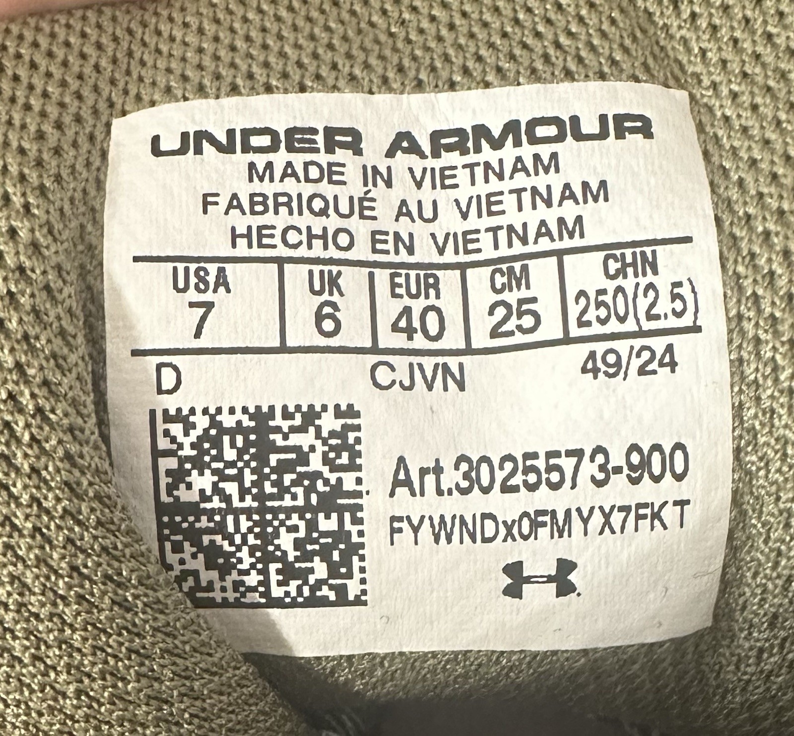 Under Armour UA HOVR Dawn Waterproof 2.0 Boots Men’s Size 7, 3025573-900