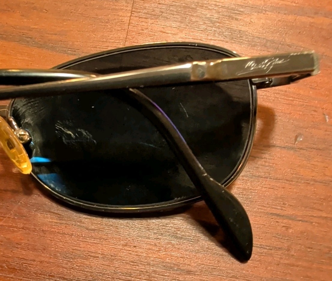 Maui Jim Hulu Sunglasses MJ-551-02 Gunmetal Titanium Polarized Black