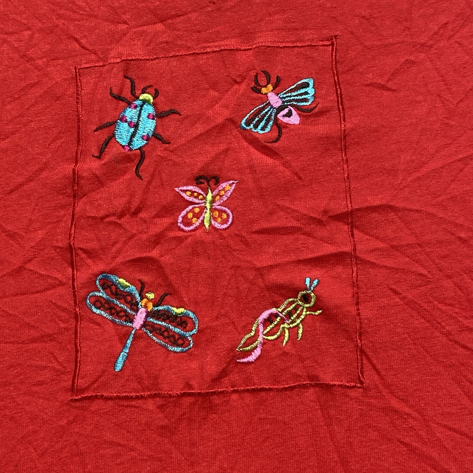 Vintage Woman’s Embroidered Flying Insects Red TShirt Size L Made In USA