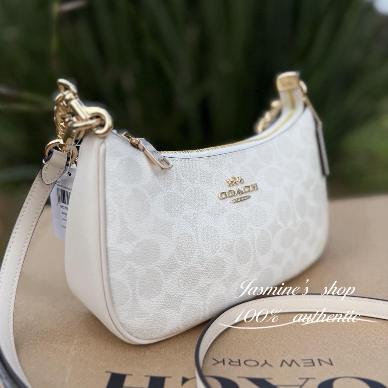 NWT Coach Teri Shoulder Bag In Signature Canvas CV933 Gold/White/Chalk