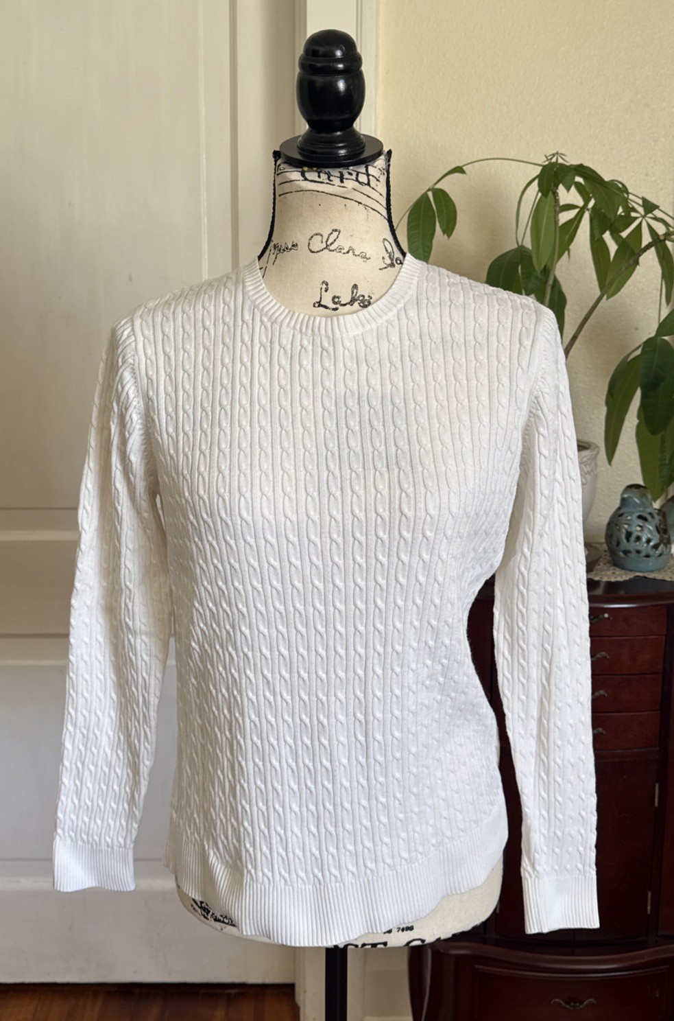 Lands End Women’s Size S White Cable Knit Pullover Sweater W806