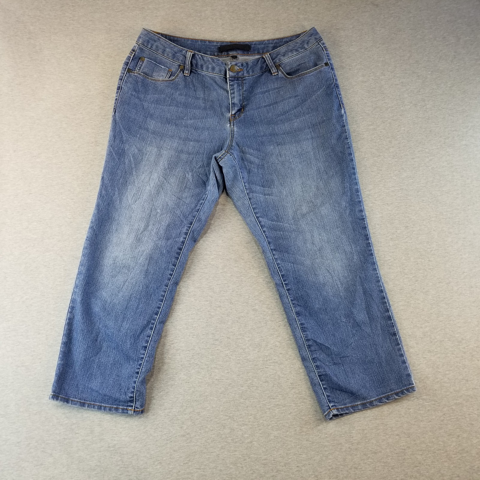 Max Jeans Women’s Sz 8 Blue Wash Normcore Capri Smooth Feel Weave Vintage