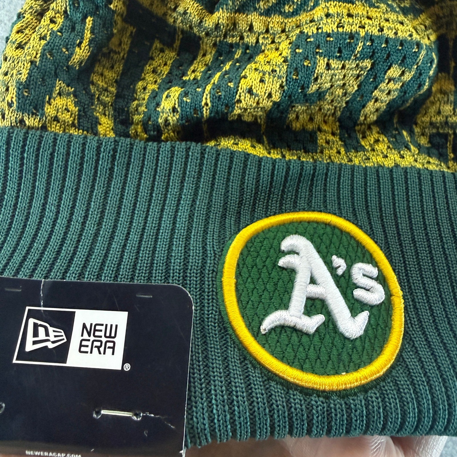 New Era Oakland Athletics MLB Sport Knit Beanie Pom Hat Green Gold 60079982 OSFM