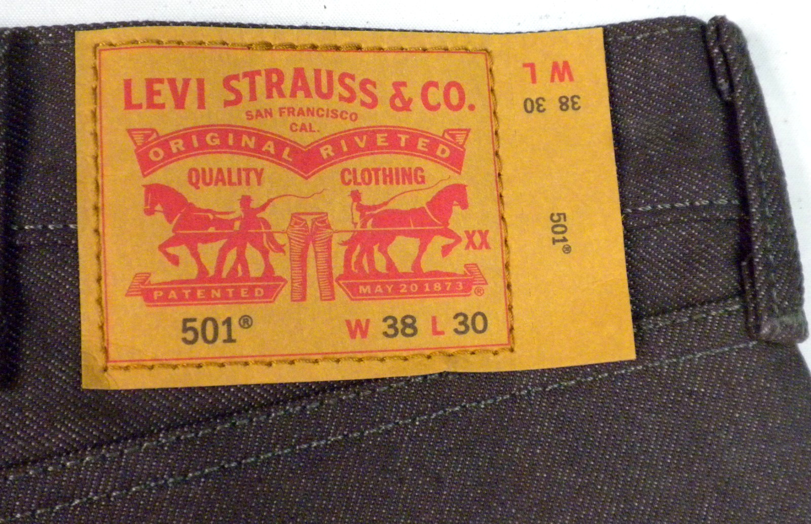 Levi’s 501 White Oak Cone (NOS 2016) Men’s Plum Shrink-to-Fit Jeans Size 38 x 30