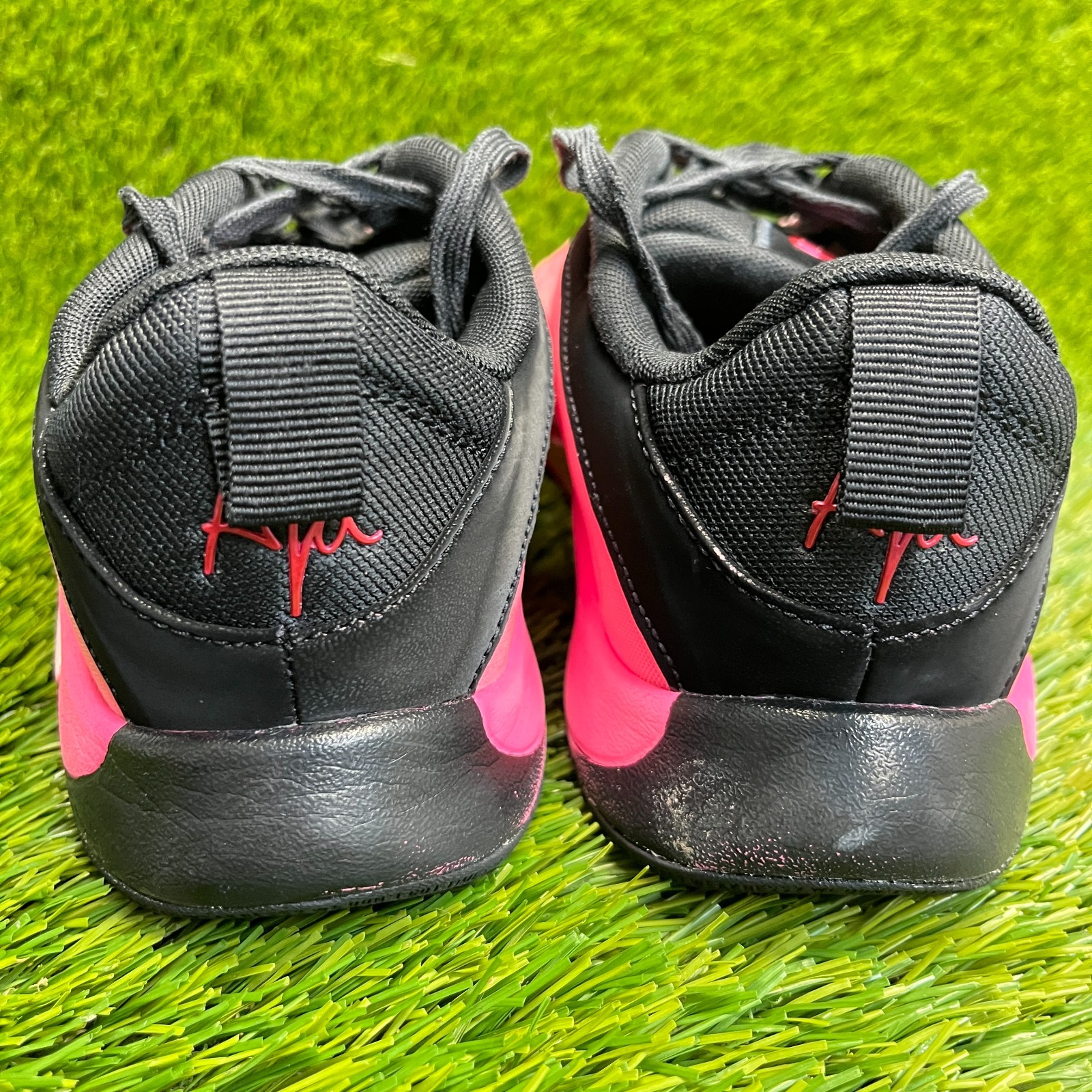 Nike A’ja Wilson A’One Leo Lights Girls Size 5.5Y Pink Basketball Shoes Sneakers