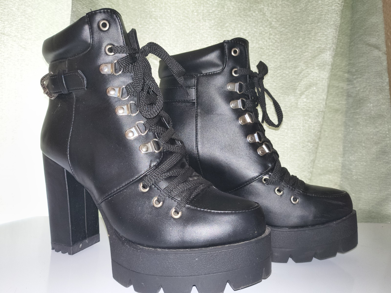 Women’s Black Platform Ankle Boots Faux Leather Lace-Up Round Toe Buckle 10.5