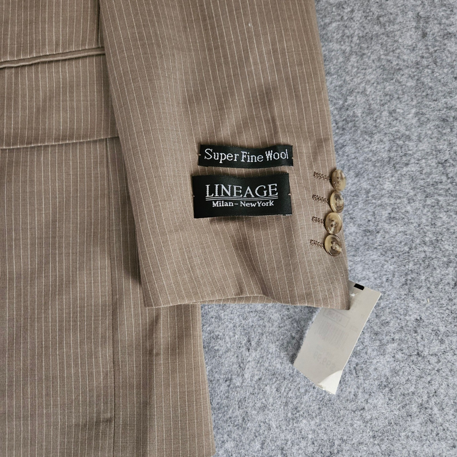 Lineage Milan-New York Mens Tan Pinstripe Super Fine Wool 2-Piece Suit 41L 35×35