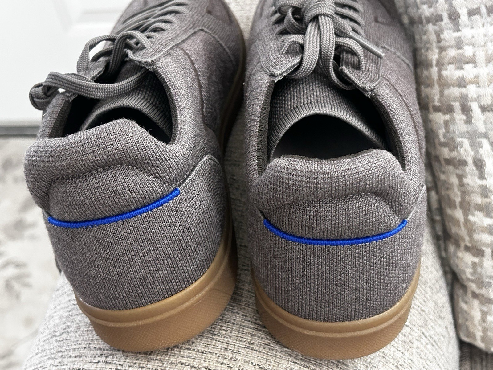 Rothy’s Men’s Gray Knit Lace-Up Sneakers Gum Rubber Sole Round Toe US 10