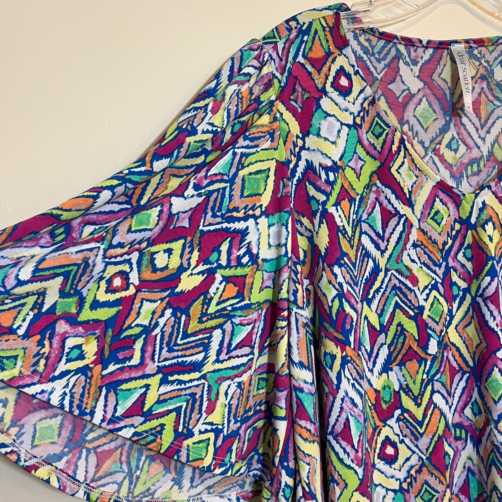 Dear Scarlett Top Shirt Blouse V Neck Batwing Bell Sleeve Multicolor XL