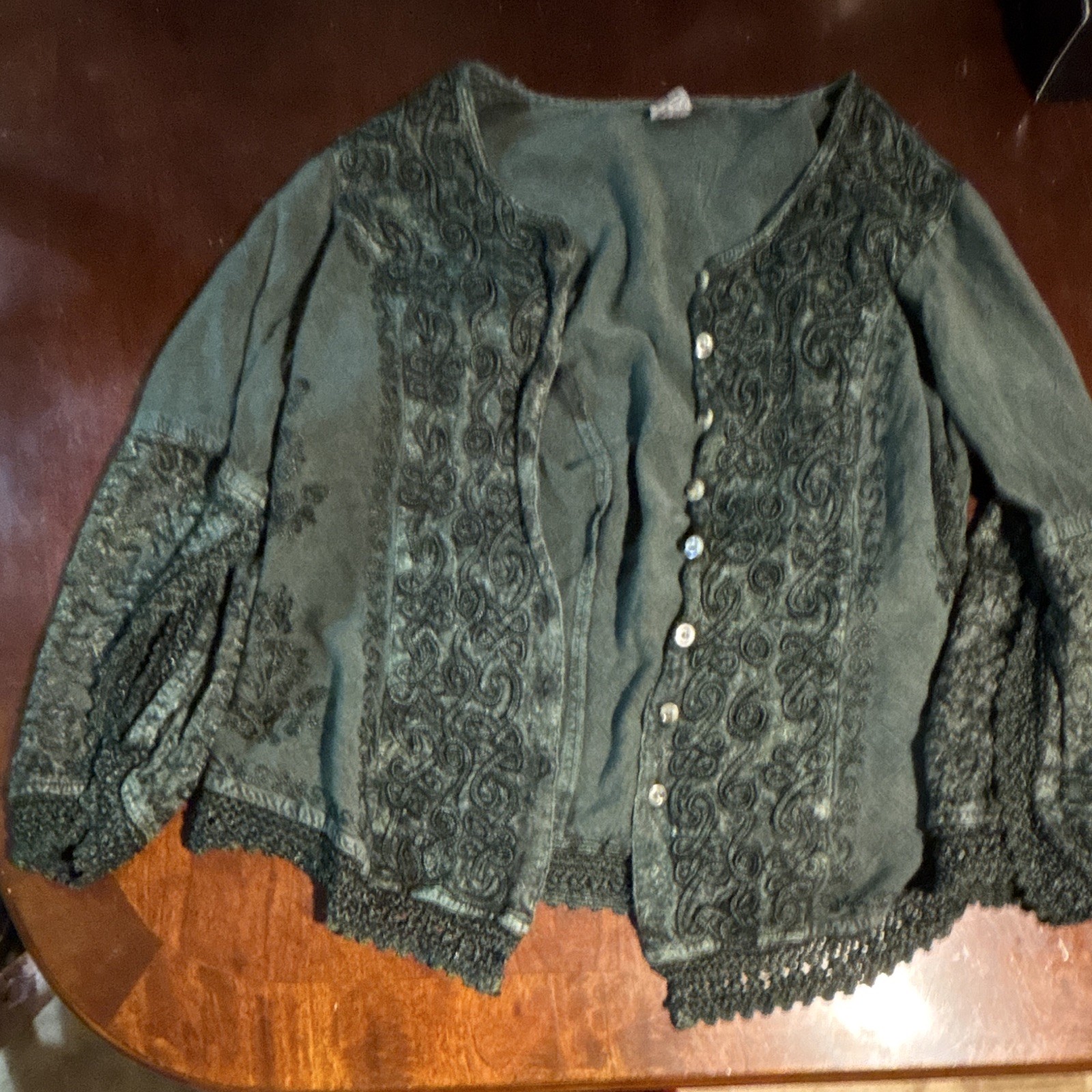 Green Paisley Button Front Blouse Womens Maternity L Long Sleeve V-Neck Rayon
